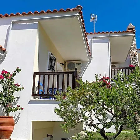Pandora 2* Skiathos stad