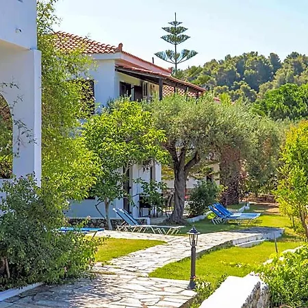 Pandora 2* Skiathos stad